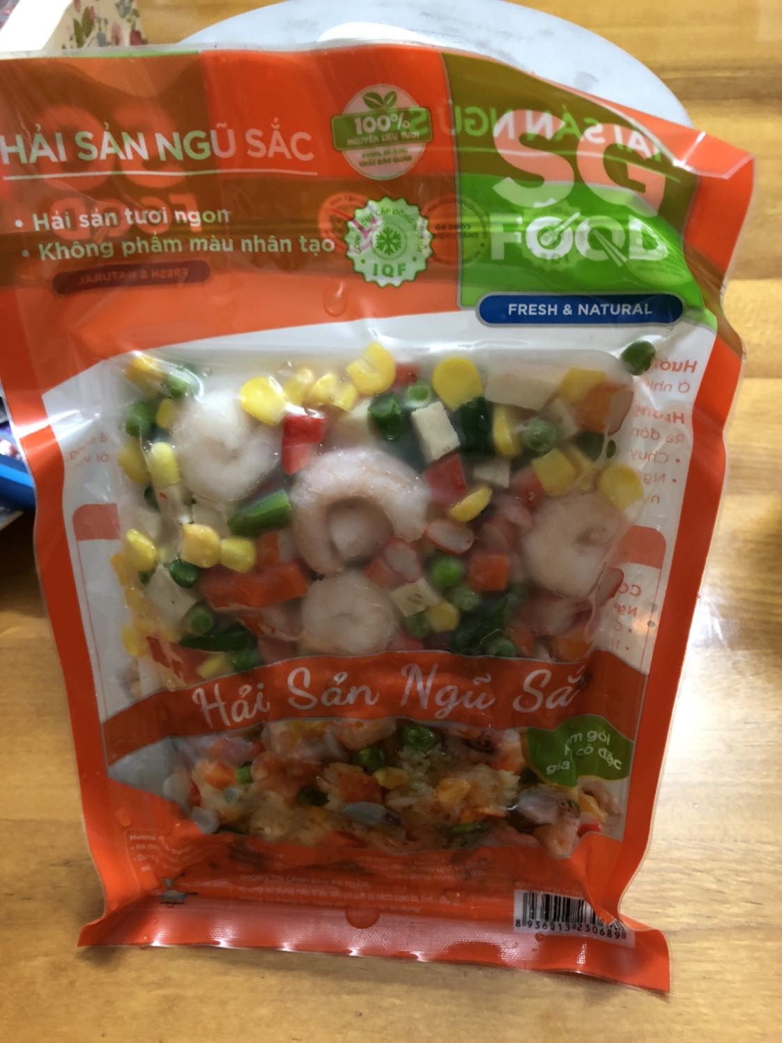 Dùng để chiên cơm là hợp lý, có đầy đủ rau củ quả và hải sản.. rất Ok.