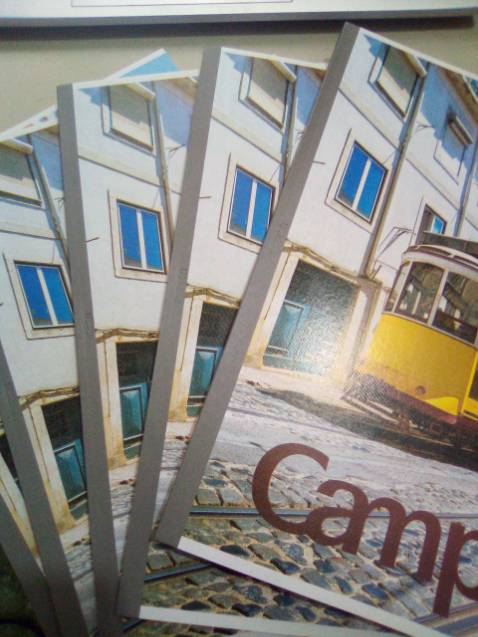 Vở rất đẹp, giấy viết dày dặn.