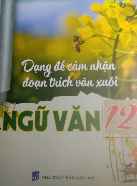 Tuy giao hơn trễ,mà sách lại rất okee. Vừa mới và được bao bọc cẩn thận!