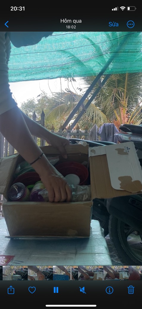 Chậu nhựa tái chế, loại giòn