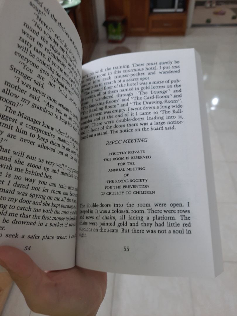 giao hàng siêu nhanh, nhận đc sách mình siêu ưng luôn tuy có bị nếp gấp ở bìa cuối chắc do vận chuyển nhưng không sao. Sách mùi thơm, chữ in rõ ràng. Cảm ơn nhà sách và Tiki❤