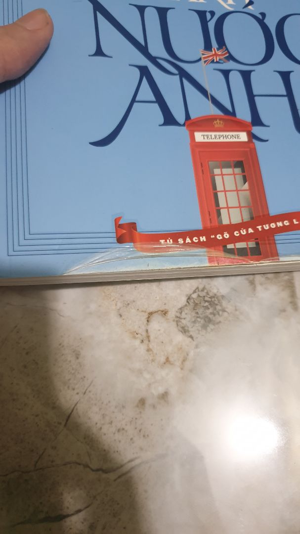 Sách bị lỗi như hình. Mất cả hứng! Lần sau chắc khỏi mua từ Fahasa nữa!