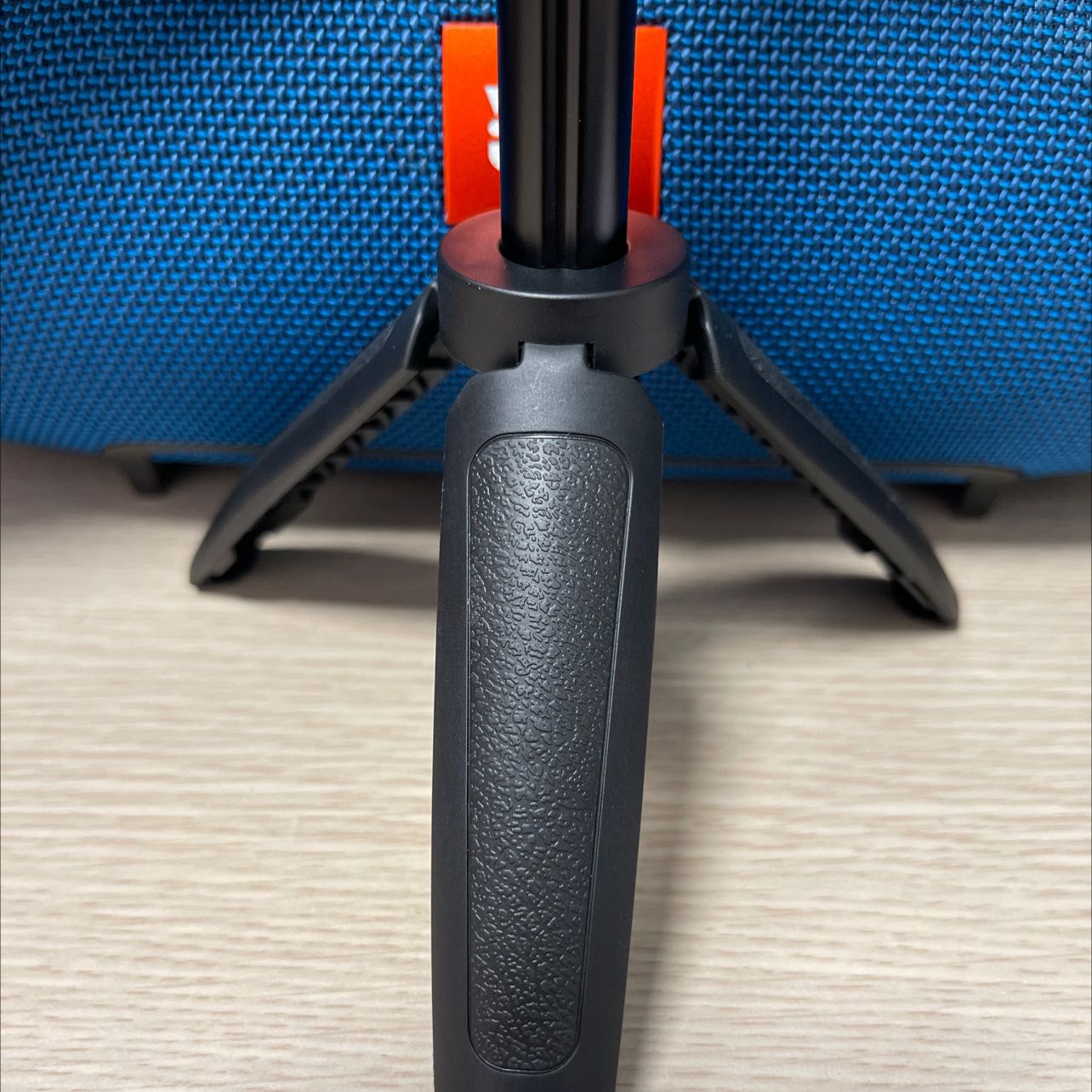 Hơi nhỏ và ngắn so với tưởng tượng lúc mua.
Thiết kế, độ hoàn thiện tốt.