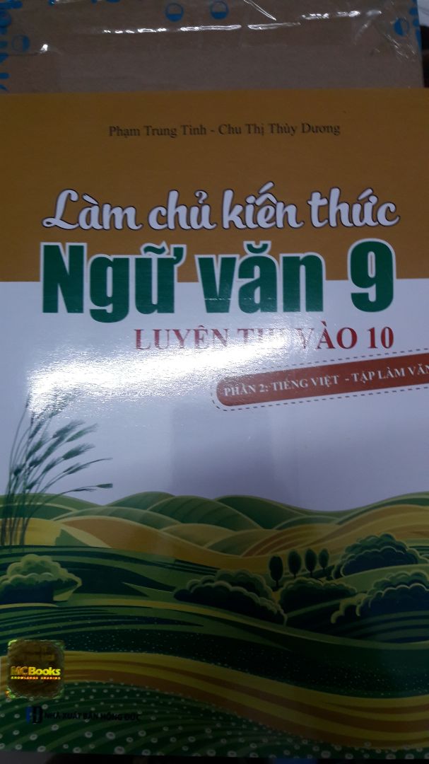 giao hàng nhanh chưa xem sách nhưng thấy đánh giá cao nên cũngthu