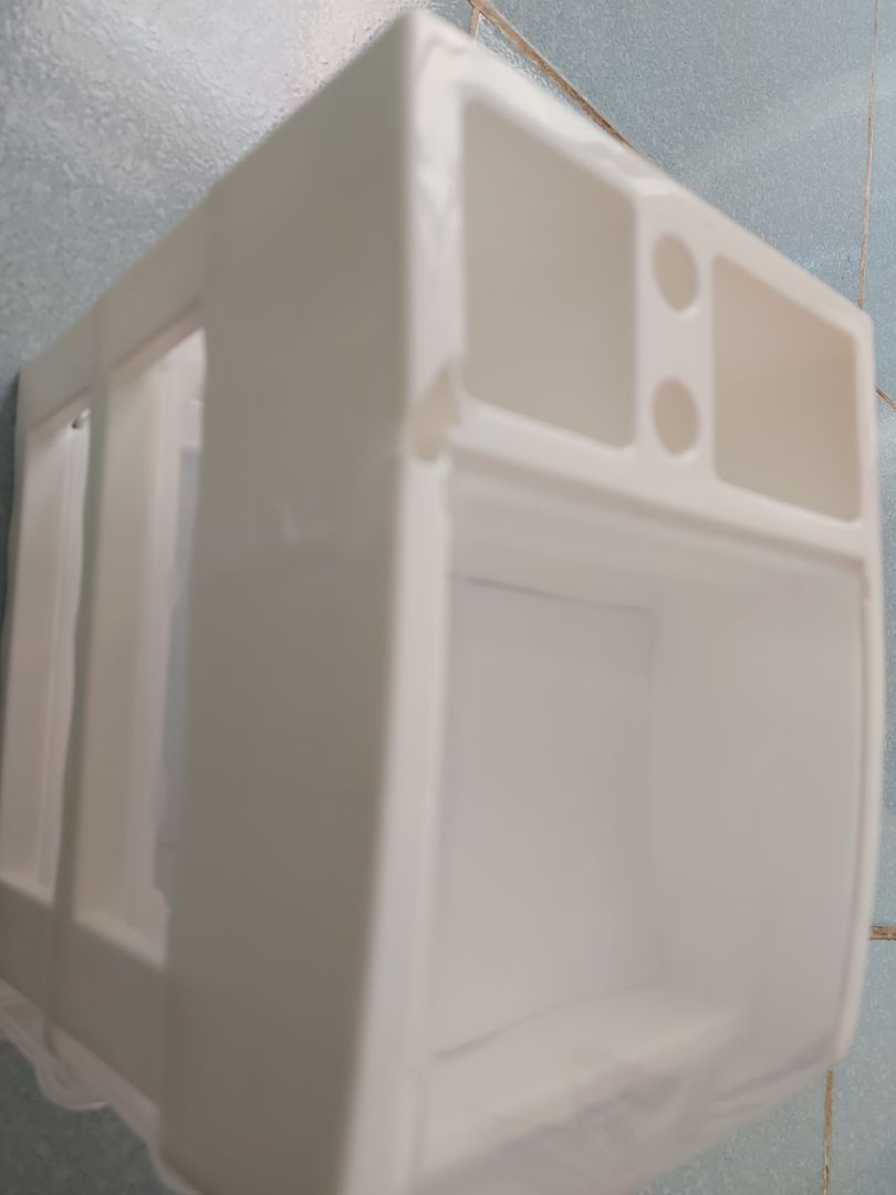 tủ mới về nhưng vận chuyển bị bể rồi,mong shop giải quyết tủ mới về nhưng vận chuyển bị bể rồi,mong shop giải quyết