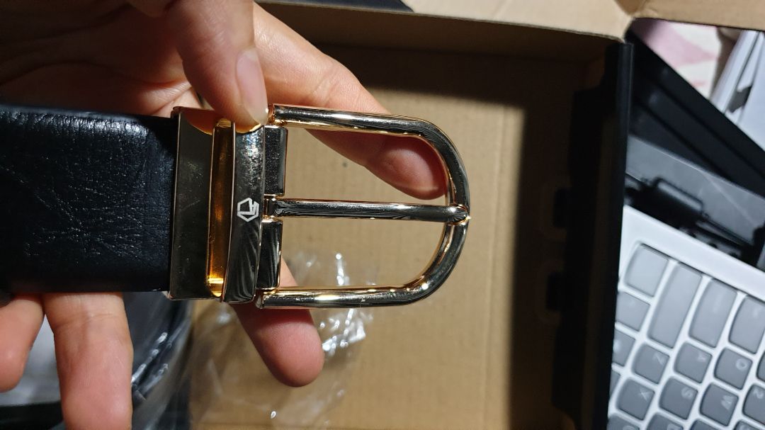 Giao hàng siêu nhanh. Đóng gói kỹ, dây ổn, nhưng mặt bị xước nhiều.