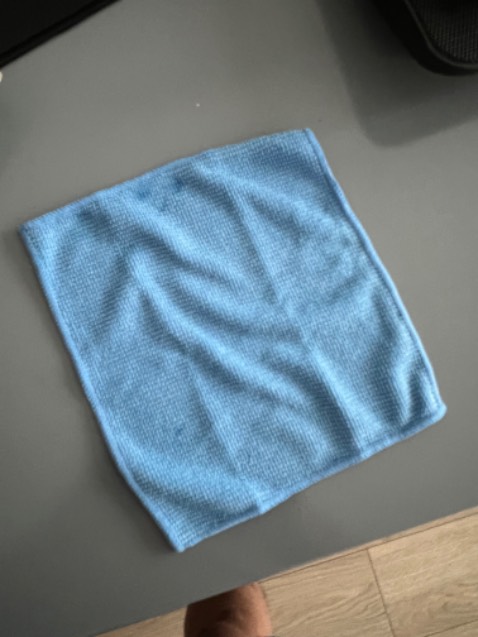 Khăn bé xíu. Giá quá cao. Ko nên mua