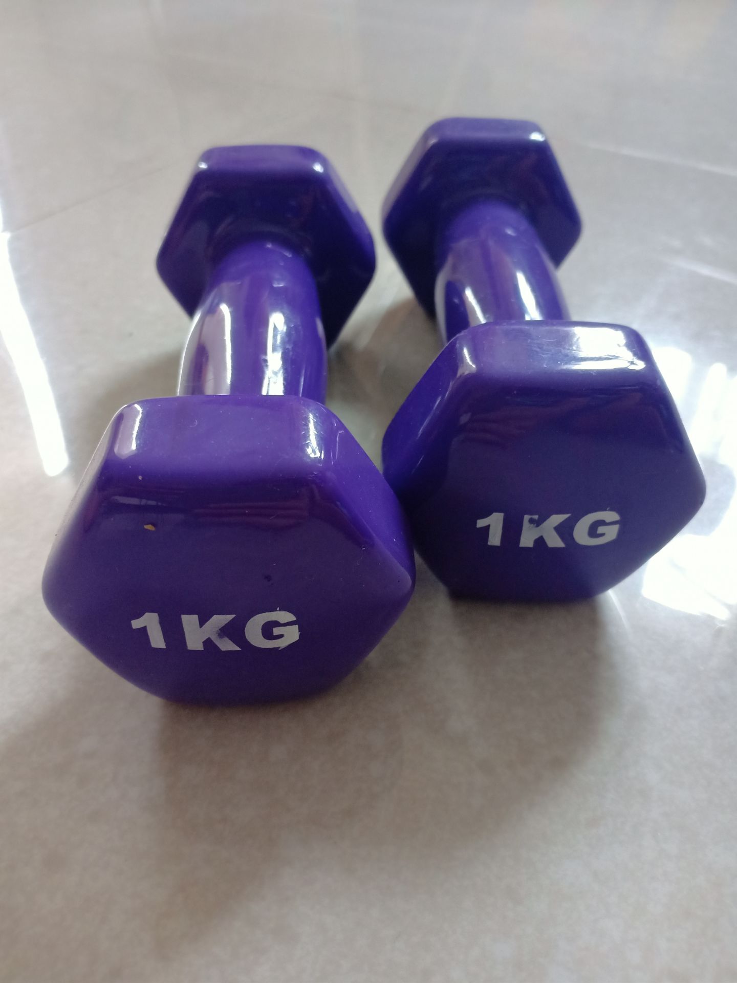 Giao hàng nhanh dù lúc đặt đang trong ngày giãn cách. Dùng ổn, chắc chắn ạ