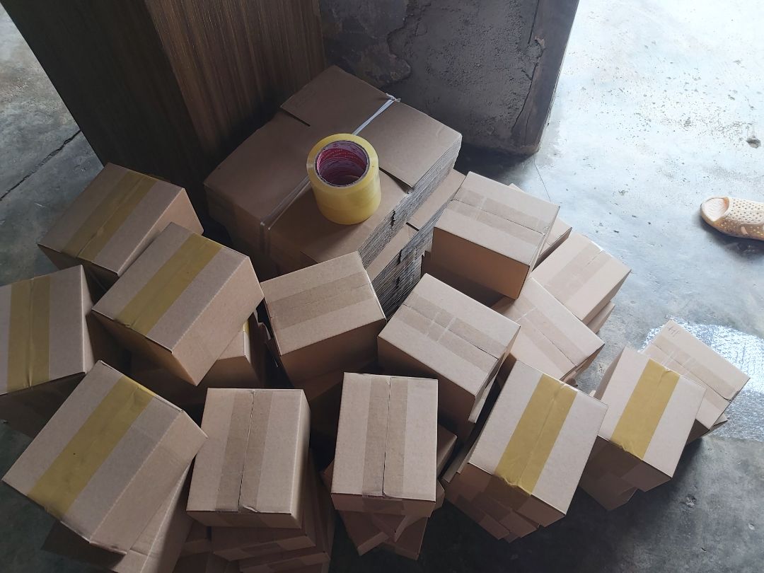 giao hàng nhanh, đầy đủ, thùng dày dặn