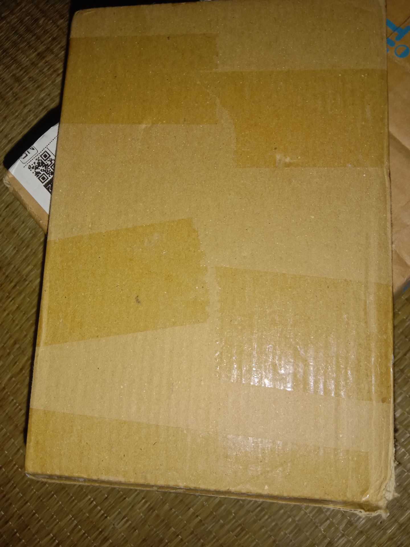 Số mới new, đúg mặt hàg đã đặt, đúg hạn trả hàg. Shipper tận tìh 8,5/10