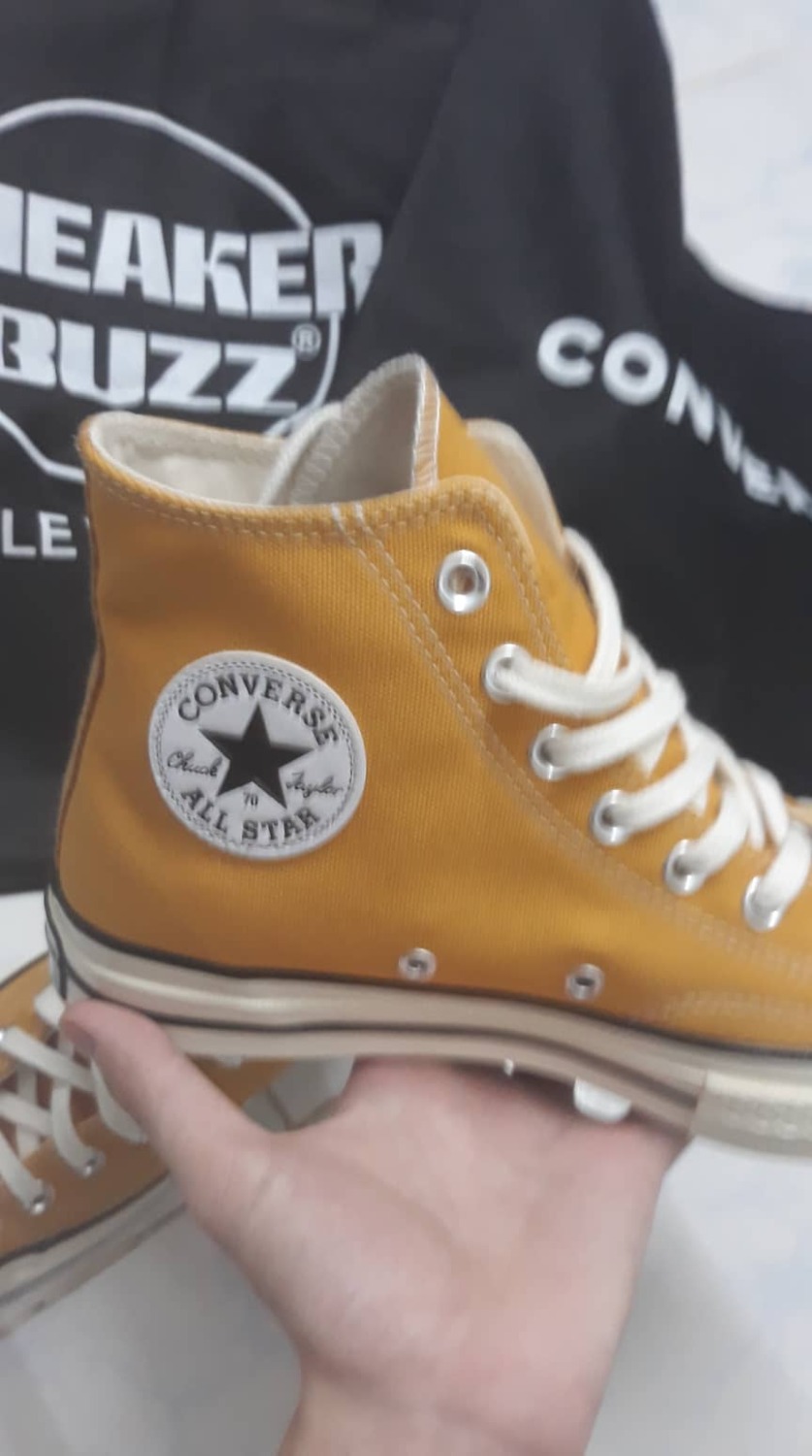 giày đep lắm ạ. nên True size. còn được tặng 1 đôi vớ, 2 túi ( 1 túi converse + 1 túi của sneaker buzz)  đặt hôm trước. hôm sau giao hàng luôn. siêu nhanh