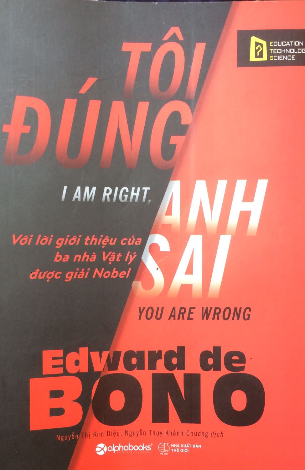 Tôi không ngờ rằng mình lại tìm được câu trả lời như thế trong một cuốn sách về chủ đề tư duy, chứ không phải là sách Self-help, hay Kỹ năng Giao tiếp.
Tại sao ngôn ngữ lại là “bách khoa toàn thư” của sự *** *** ?
Tại sao những điều logic lại dễ nhận được đồng thuận nhưng lại chẳng có nhiều giá trị thực tế ?
...
Rất nhiều câu hỏi thực tế, và không kém phần sâu sắc, chuyên sâu được tác giả de Bono trình bày rất rõ, với những cách trình bày rất mới mẻ, hóm hỉnh và đầy “khoa học” (cả nghĩa đen lẫn bóng)
Nếu những câu hỏi đó khiến bạn giật mình, hay tò mò, hãy tìm đọc ngay cuốn sách. Bạn sẽ không hề hối tiếc khi đọc xong nó đâu.

P/S: Ngoài ra tác giả còn rất nhiều cuốn sách nội dung cũng quan trọng, thực tiễn không kém cuốn này. Tất cả đều có trên Tiki, các bạn có thể tham khảo thêm.