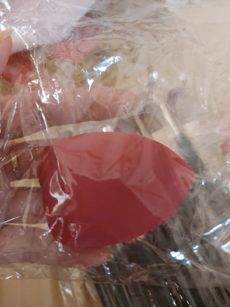 hàng giống y hình, có mùi nhựa nhựa