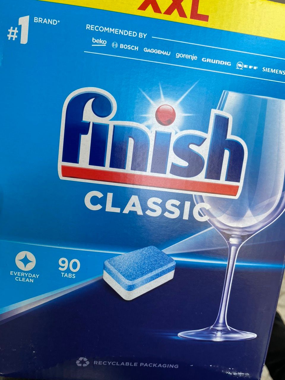 Đã mua nhiều lần, shop giao đúng mẫu mã, date mới, đóng gói chắc chắn, hàng chất lượng dùng rất tốt