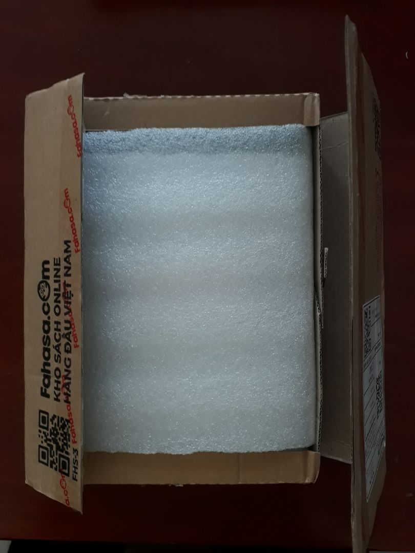 Fahasha vô cùng tuyệt vời ở khâu đóng gói vận chuyển. Cảm thấy sách được nâng niu. Sách mới đẹp... 5 sao