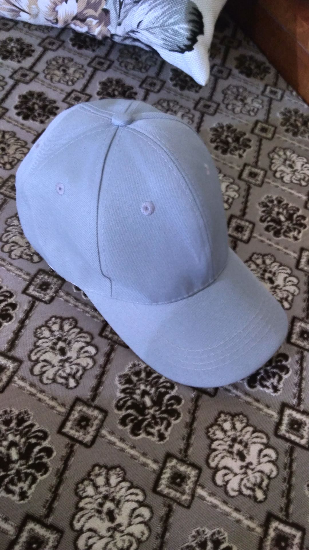 mũ rẻ nhưng chất lượng khá tốt. độ hoàn thiện cao. form cũng được