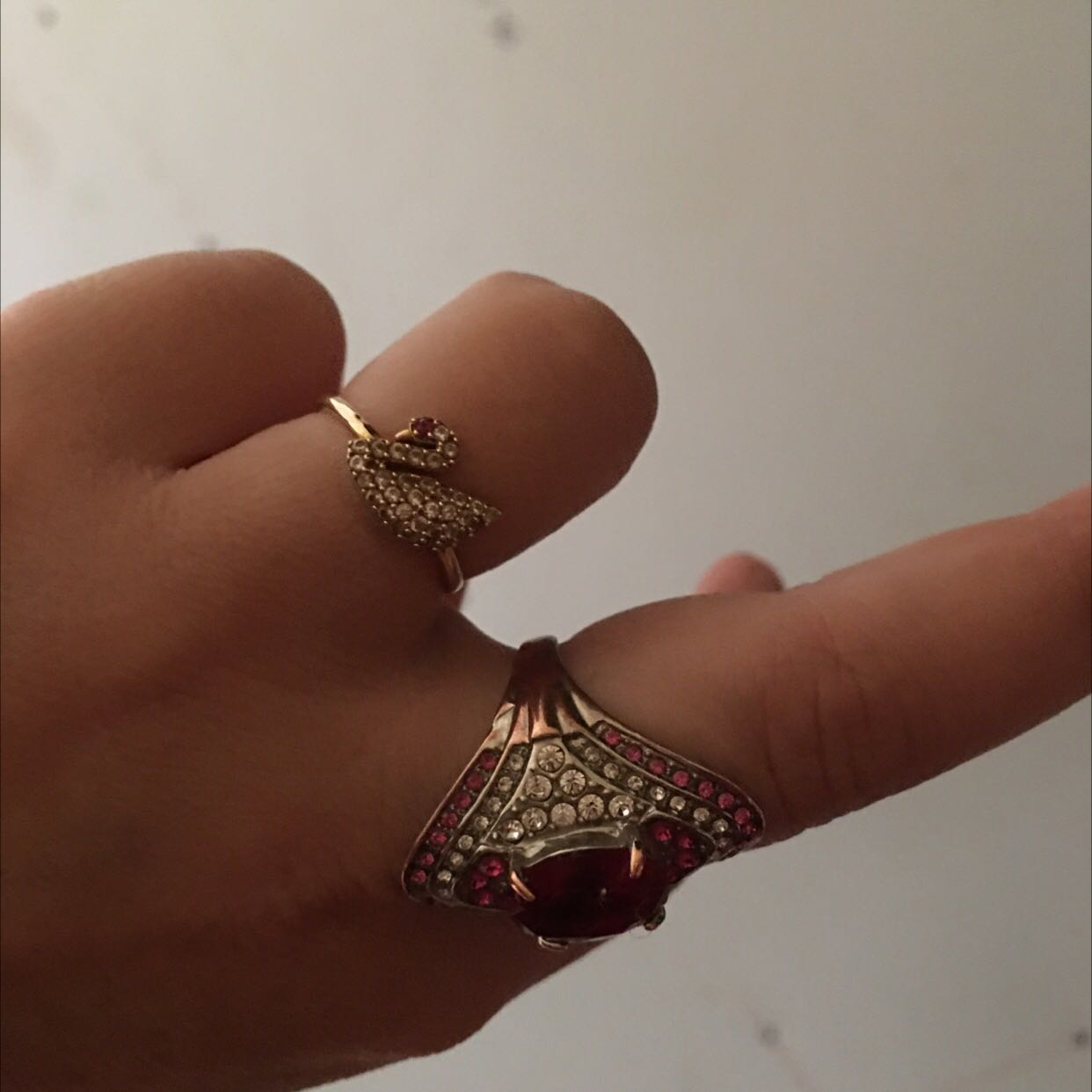 Mới đầu nhìn đẹp giờ bay màu nhìn chán lắm luôn