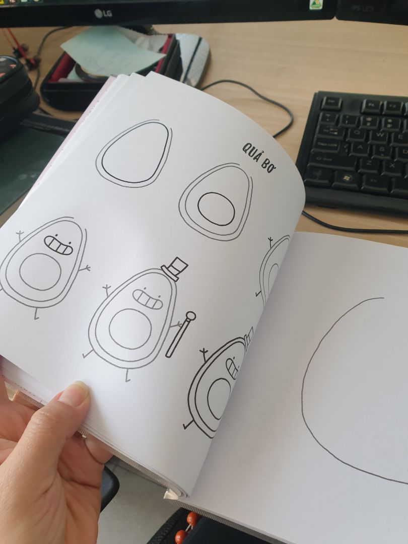 hình vẽ rất đơn giản. cho mấy bé cấp 1 trở xuống vẽ là ok