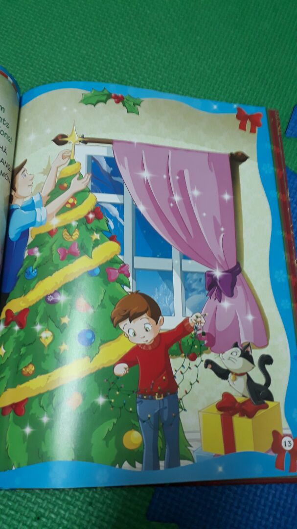 sách khổ lớn, bìa dày, hình màu, sách song ngữ, đẹp