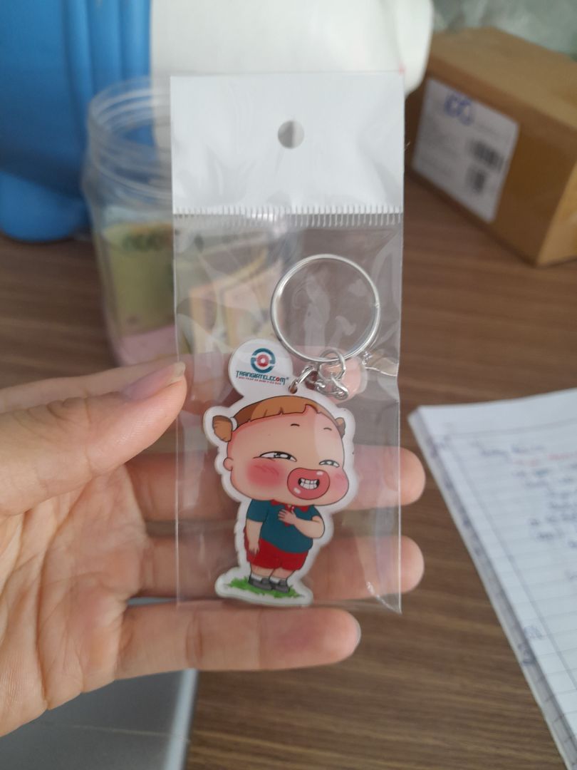 đã nhận dk hàng shop đóng gói rất kỹ,lại được tặng móc khóa.tự một mình lắp nên ko biet có ôn ko