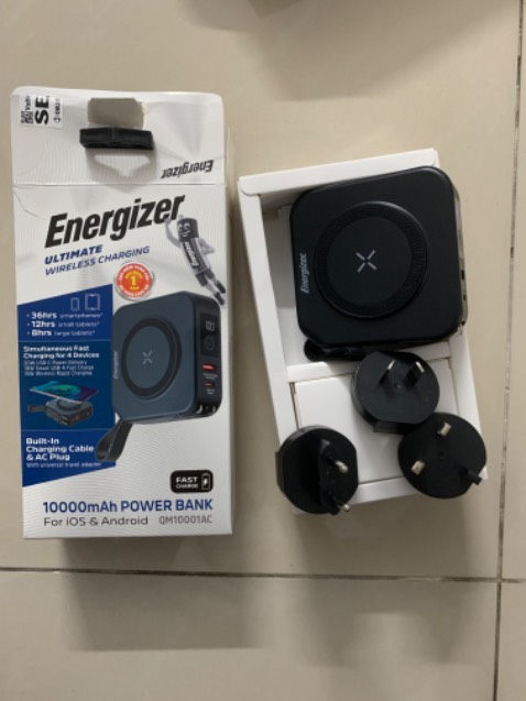 Thiết kế đẹp, màu sắc bắt mắt. Chất lượng tốt, giao hàng đúng hẹn. Đóng gói cẩn thận.