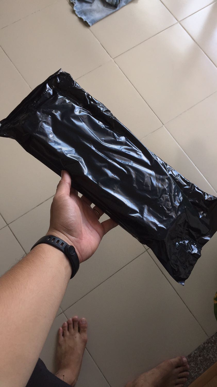 Săn được sales giá 49k 
Giá quá tốt so với mực chính hãng ~500k và mực đổ (bơm) ~140k 
Tuy nhiên xuất xứ lại từ Đài Loan 
Chưa mở seal nên chưa biết chất lượng thế nào