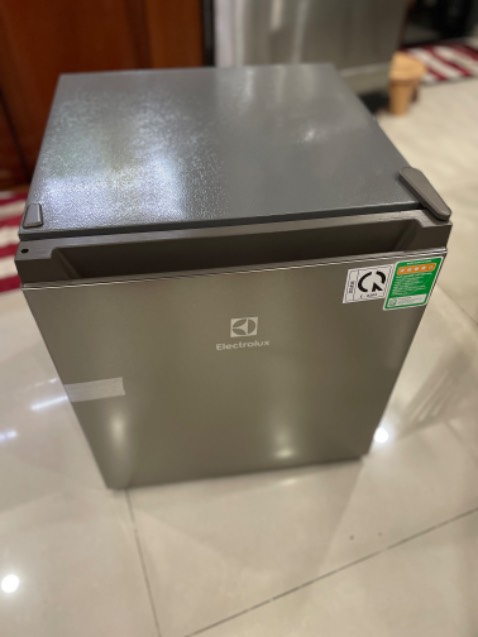 Giao hàng nhanh, đóng gói kỹ. Máy khá nhẹ và hoàn thiện tốt. Chưa sử dụng lâu nên chưa biết có bền không.