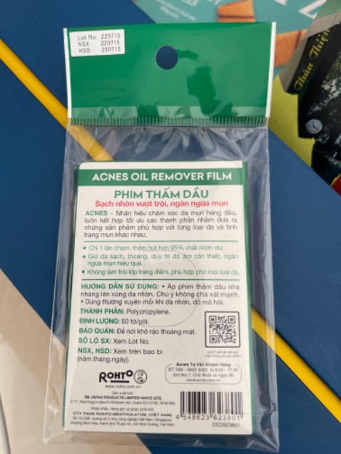 Xài từ thời sinh viên đến giờ, chắc cũng 4-5 năm rồi. Hút dầu lẹ, dùng cho trang điểm cực ổn, không bị xê dịch lớp makeup. Da dầu như t xài mấy này hao lắm, mong có size lớn, hao ghê á Xài từ thời sinh viên đến giờ, chắc cũng 4-5 năm rồi. Hút dầu lẹ, dùng cho trang điểm cực ổn, không bị xê dịch lớp makeup. Da dầu như t xài mấy này hao lắm, mong có size lớn, hao ghê á