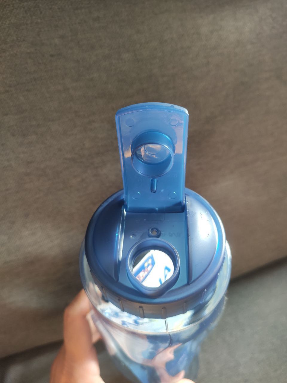 Shop đóng gói ok, khi giao tới hộp còn chắc chắn.
Giao hàng nhanh hơn dự kiến của mình.
Sản phẩm ổn với tầm giá, mình mua để bàn làm việc vì lười đi lấy nước nhiều lần.