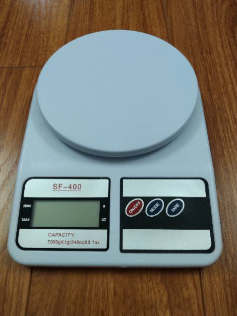 có sai số một chut, cân bich bột 150g thành 156g, bich 1000g thành 1022g, cân trọng lượng dưới 5kg thì ok , mức giá siêu rẻ như vậy là ok rồi