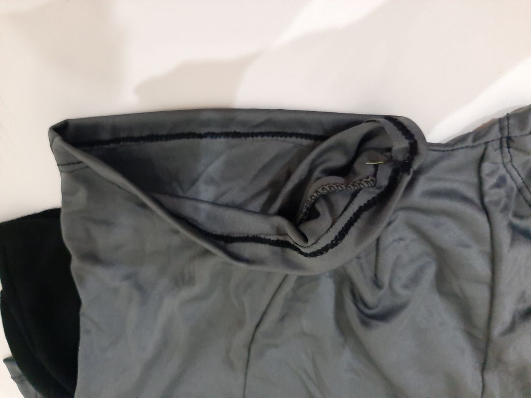 sản phẩm hoàn toàn khác với hình ảnh,về chất lượng vải cũng không như quảng cáo,không được vắt sổ....Bởi vì đổi trả rất tốn thời gian nên đề nghị shop nên chấn chỉnh lại việc này