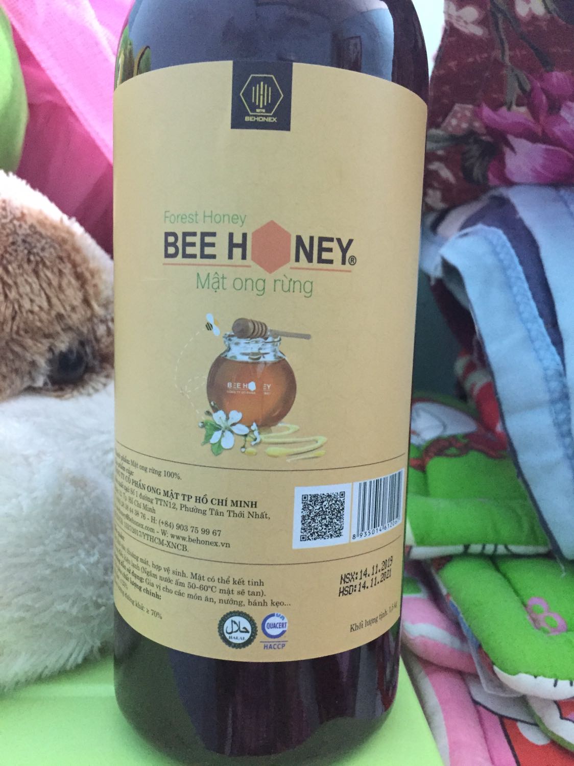 Hang nhan dc giong hinh nhung tai sao hinh tren Tiki thi co tem hang Việt nam chat luong cao. Con hang thuc te thi k co tem chung nhan