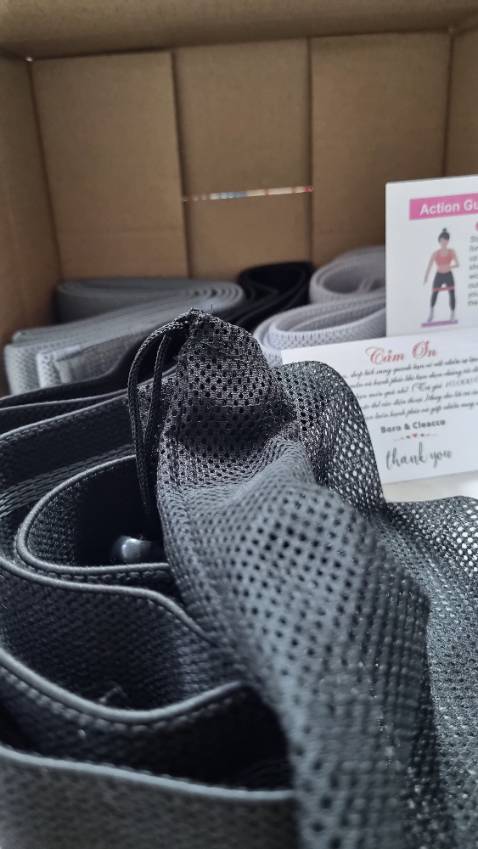 Sản phẩm đẹp, may kỹ, giống quảng cáo, có kèm hướng dẫn tập - nhưng là hướng dẫn tập với sản phẩm dây kháng lực loại ngắn. Chắc shop giao lộn...