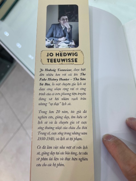 Sách tình trạng còn khá tốt , in ấn đẹp rõ nét . Chi tiết sắc xảo 
Giao hàng nhanh chóng cực kỳ