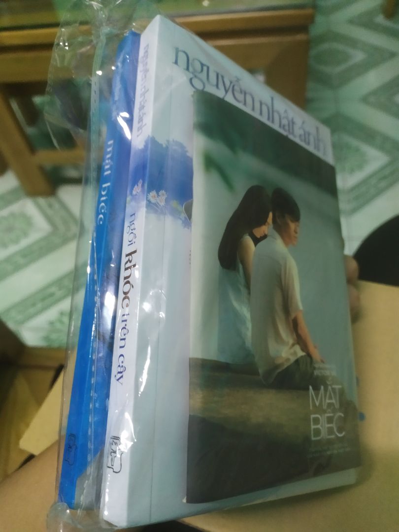 Giao hàng rất nhanh 
Sách đc đóng gói cẩn thận