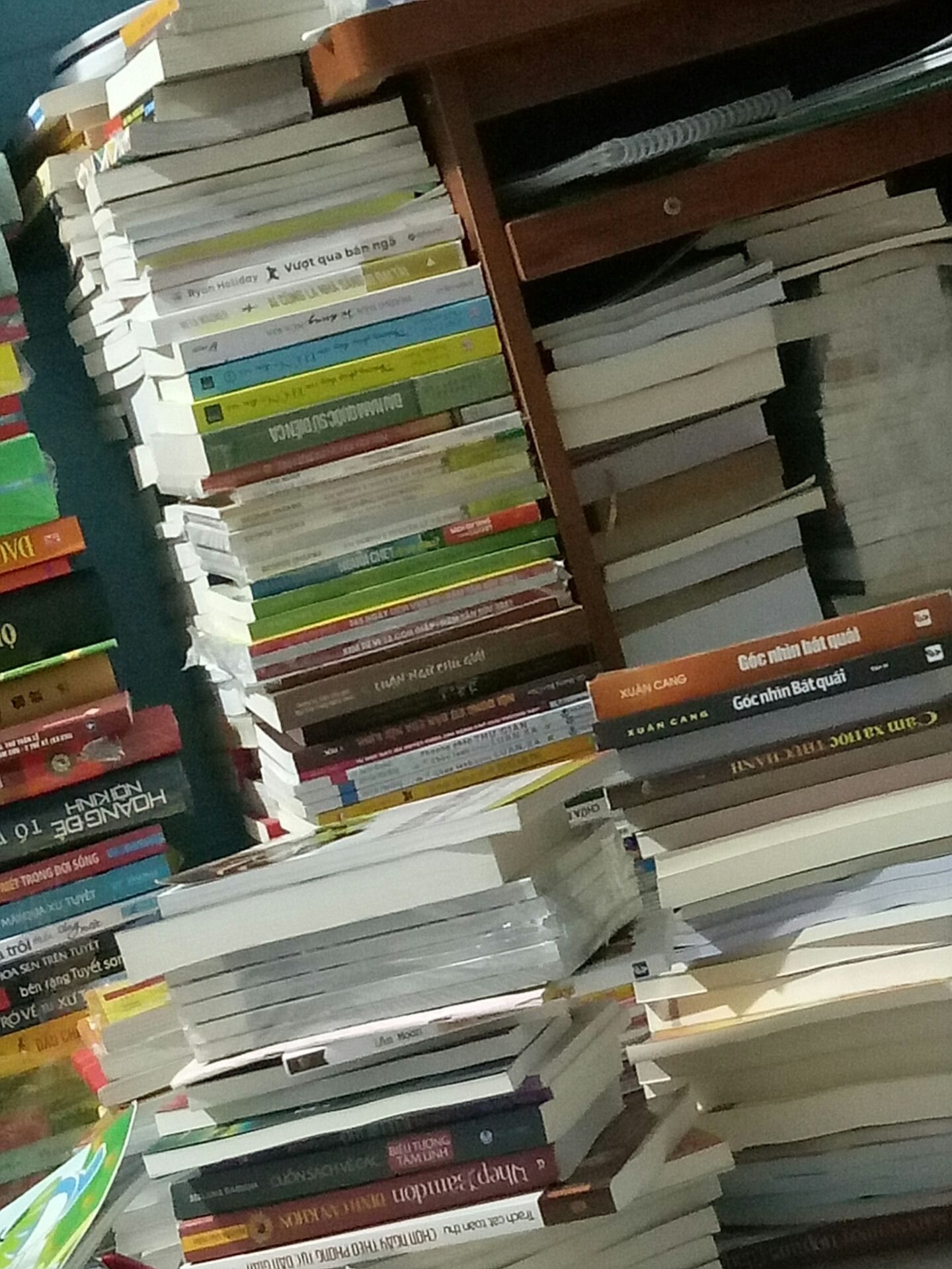 sách đẹp, xịn giao hàng nhanh chóng shiper thân thiện lịch sự. hình ảnh mang tính chất kiếm xu