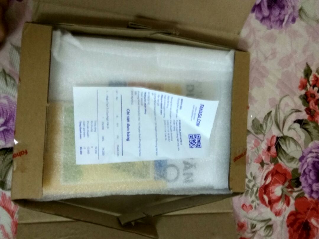 mình mua của tiki sao fahasa lại giao?sản phẩm gia rất chậm,đóng gói ổn.mong tiki giải đáp thắc mắc này để mình còn hiểu??