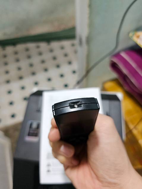 Máy chạy êm.Nhưng remote điều khiển từ xa ko dùng dc. Nhờ tiki đổi lại remote giúp.