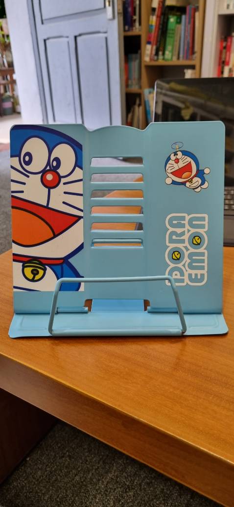 Hàng khách hoàn toàn so với ảnh. Mình mua là vì hình mấy con mèo đen. Đế bị cong vênh, han gỉ.