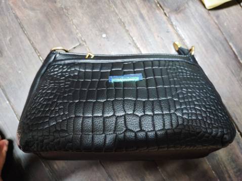 vân đá không đúng như mô tả