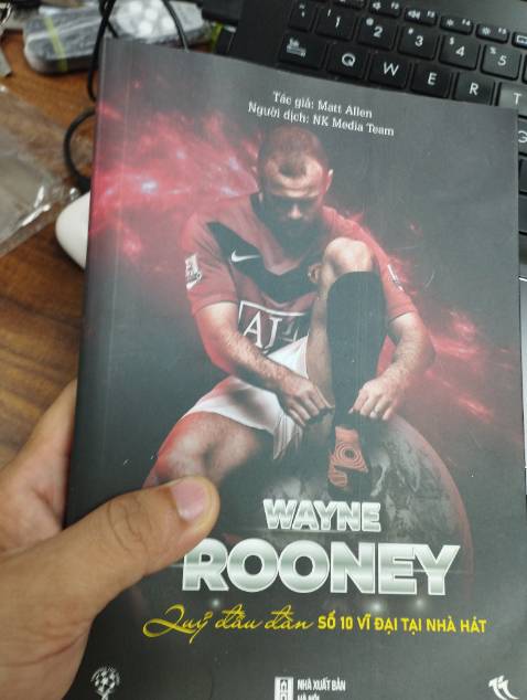 Sách bìa đẹp, trình bày gọn gàng, mực in rõ không bị mờ. Giao hàng nhanh, mới đặt hôm qua mà hôm nay đã nhận đc rồi. Rất hài lòng