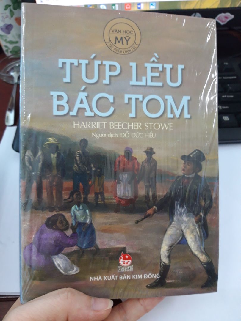 sách được đóng gói tốt, vẫn còn trong bọc nilon