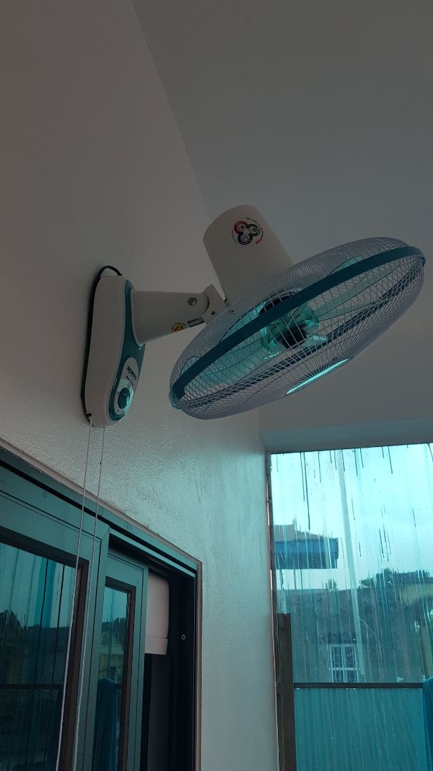 SP của Senko nói thật không chê vào đâu. Mỗi cái hệ thống hơi kém
, ngoài bắc mà hỏng xác định vứt. 3 tháng mua 5 cái quạt mà gọi shop, shop kêu gọi số đt bảo hành. gọi số bảo hành lại cho số a thợ sửa (vì chúng e tận trong nam). Thôi ngoài Bắc nên đổi sp khác đi