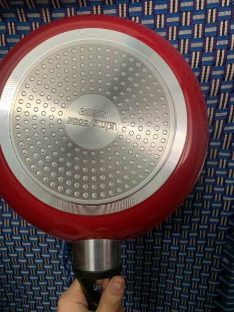 giao hàng nhanh chảo đẹp sang trọng màu sắc tươi có logo rất an tâm