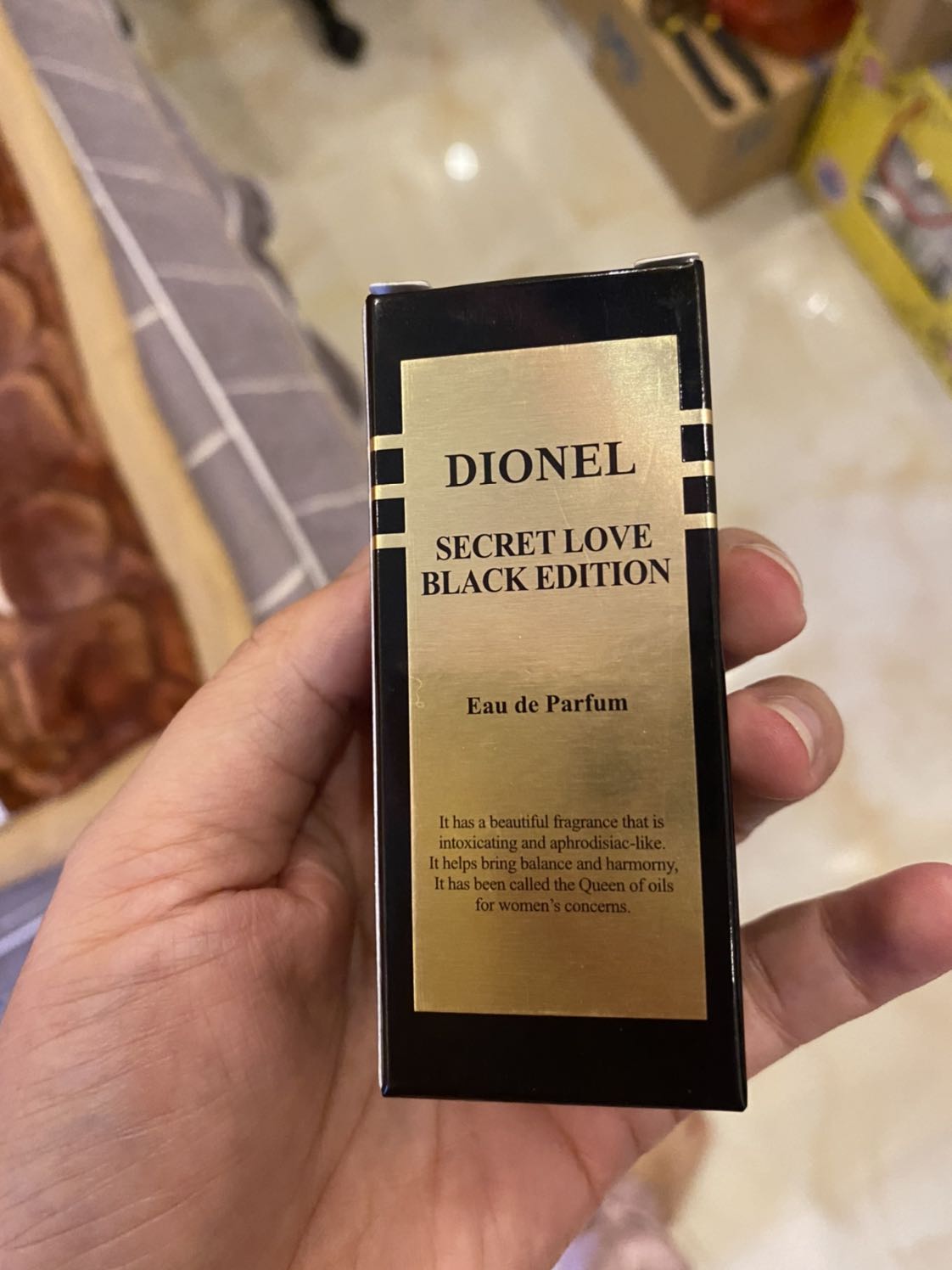 Với mình đã dùng loại này 3 năm miễn chê về mùi hương luôn .. tất cả đều đạt 5* cả khâu giao hàng tiếp tục ủng hộ shop