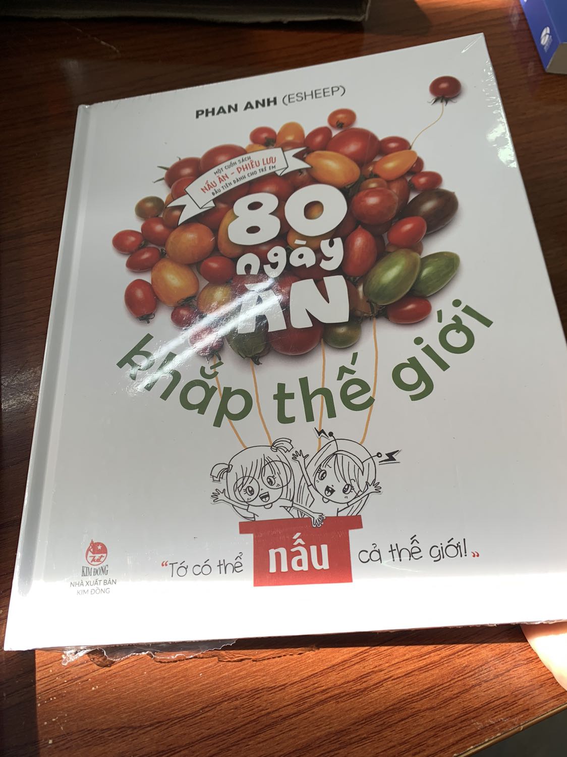 Sách được bọc cẩn thận. Tiêu đề sách dành cho trẻ em làm hơi hụt hẫng nhưng mà nội dung trình bày bắt mắt dễ hiểu, chưa đọc nhưng thấy có vẻ hấp dẫn