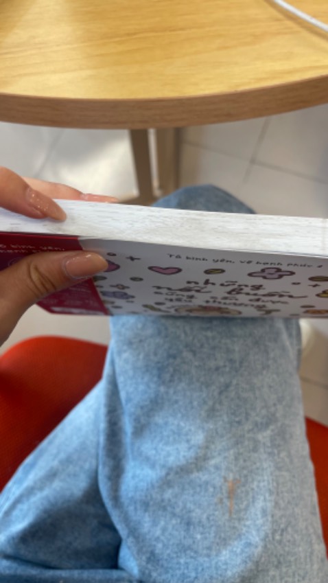 shop đóng hàng cũ, bị bẩn và quăn