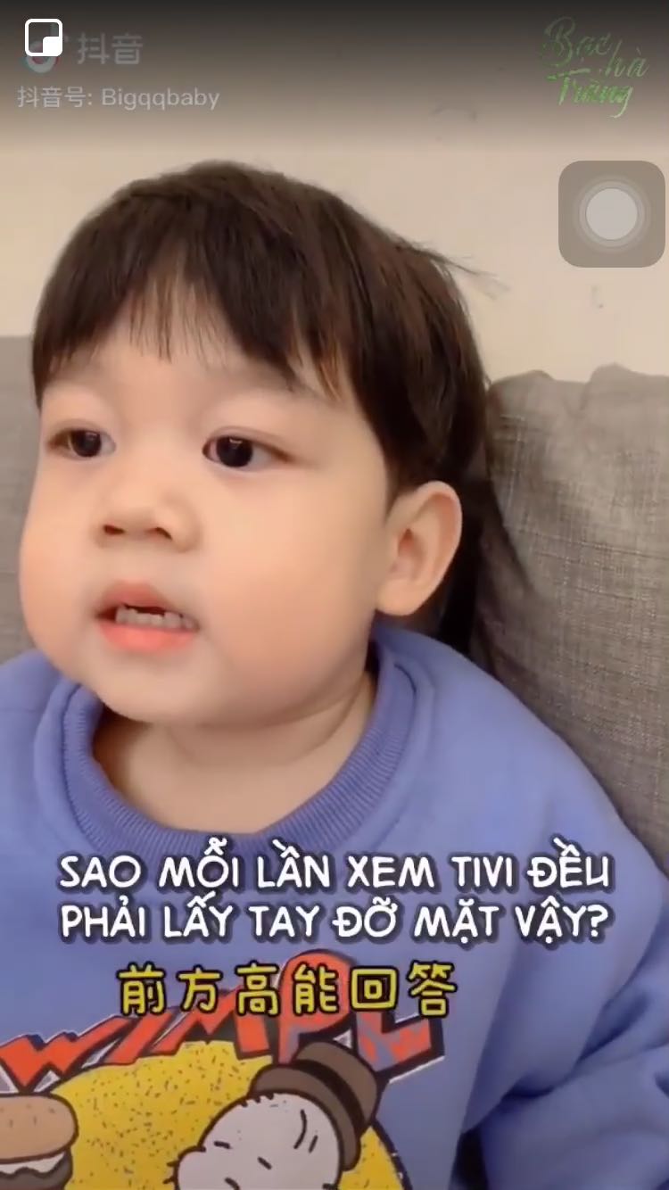 Ngũ cốc ăn với TH true yogurt đúng ngon. Bình thường ăn với sữa tươi (mình dùng sữa gạo) hay ăn không cũng ngon. Rất chất lượng, mua hàng bách hoá online mình rất sợ mà lúc nhận được hàng mở ra thấy đúng yên tâm. Sau khi ăn hết đợt này mình sẽ đặt hàng tiếp vì không chỉ mình mà mẹ mình cũng thích ăn. Ngũ cốc chuẩn Nhật mà khá rẻ, một bịch mình mua 154k tận 800gr. Hạt ngũ cốc nhai giòn rụm, thật sự hài lòng với sản phẩm này. 
Shipper cũng rất vui vẻ nên mình càng hài lòng và tin tưởng Tiki.