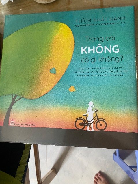 Sách rất hay, tiki giao hàng nhanh và đóng gói quá kỹ càng. Mua một quyển sách mà nguyên một thùng giấy to chống va đập nên 4 góc quyển sách ko bị móp.