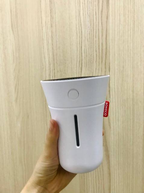 Sẽ còn mua nữa dùng cho bàn làm việc trên cty, cái này mua để ô tô. Dùng thấy không khô da mà không khí dễ chịu hẳn với con người bị hen suyễn như mk rất khó chịu khi ngồi đhoa. Ai bị bệnh về hô hấp thì rinh ngay đi Sẽ còn mua nữa dùng cho bàn làm việc trên cty, cái này mua để ô tô. Dùng thấy không khô da mà không khí dễ chịu hẳn với con người bị hen suyễn như mk rất khó chịu khi ngồi đhoa. Ai bị bệnh về hô hấp thì rinh ngay đi